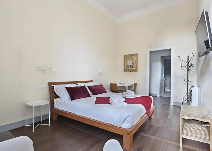 Apt. Melograno - Pauline Suites, Palazzo Borghese Florencja
